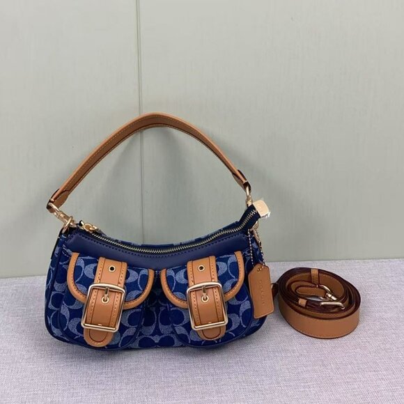 Coach Ashton Baguette Bag In Signature Canvas - Picture 1 of 7
